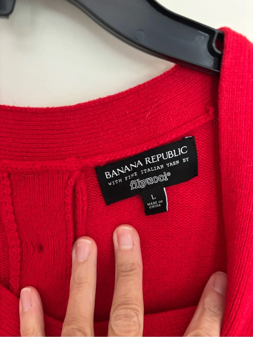 Women Banana Republic Red Filpucci Italian Yarn Sweater large Button Back V Neck